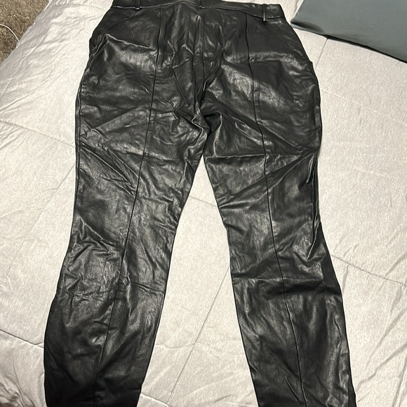 Express leather pants - Picture 6 of 7